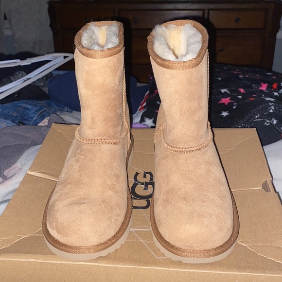 UGG Boots , Brown, - Picture 2 of 5